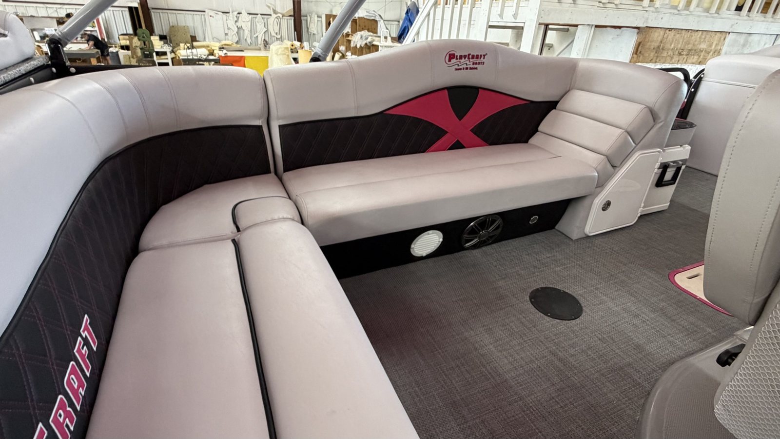 2027 PlayCraft 2700 Xtreme – Pink & Black – pink interior 05