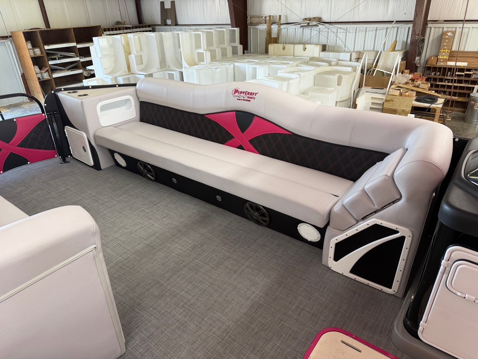 2027 PlayCraft 2700 Xtreme – Pink & Black – pink interior 13