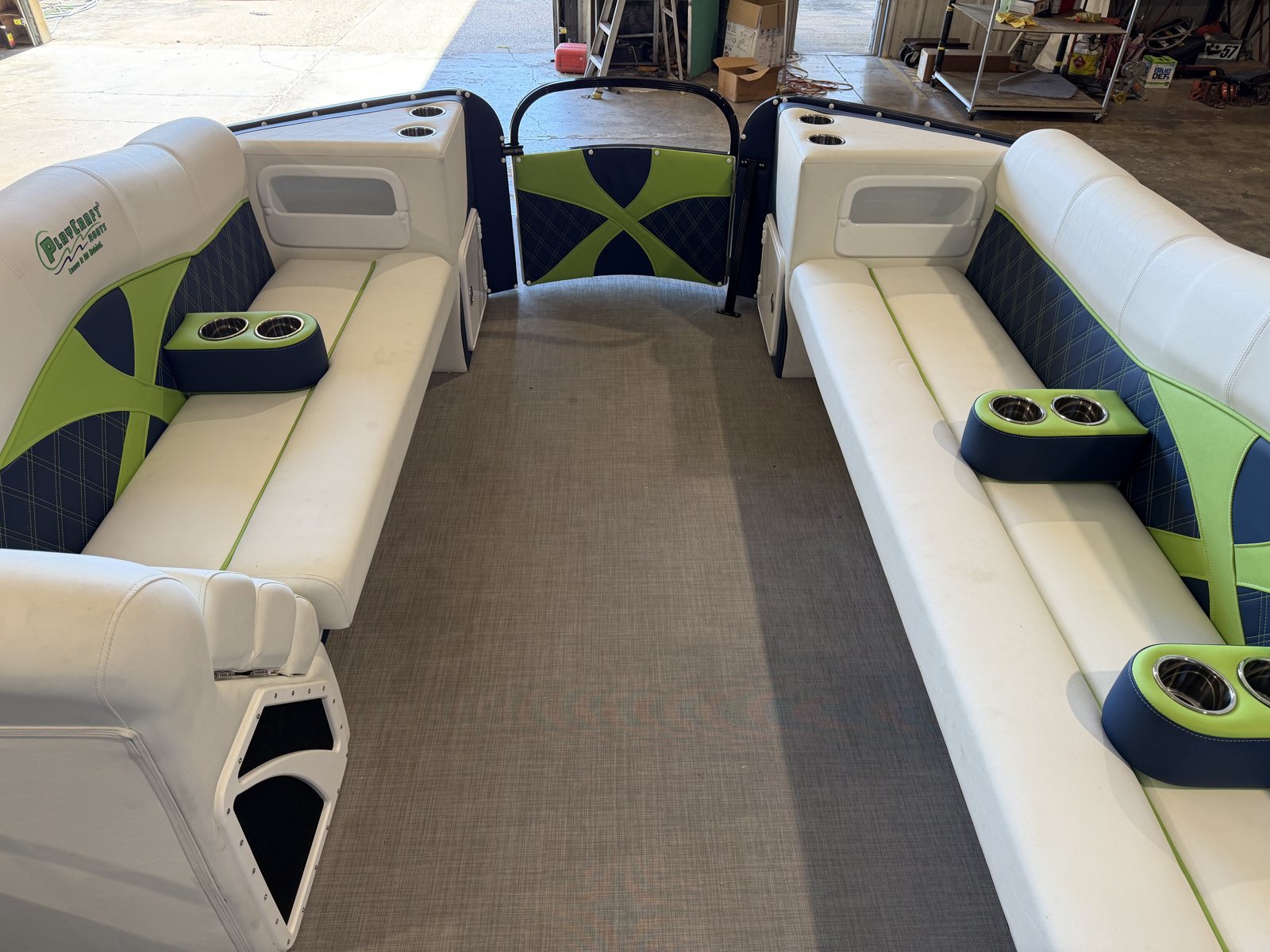 2027 PlayCraft 2700 Xtreme – Navy & Lime – seahawks interior 13