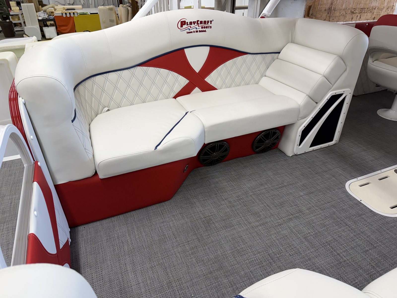2027 PlayCraft 2900 Xscape Twin – 250th America Edition – usa interior 03