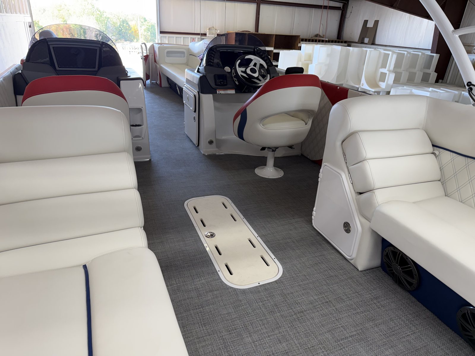 2027 PlayCraft 2900 Xscape Twin – 250th America Edition – usa interior 04