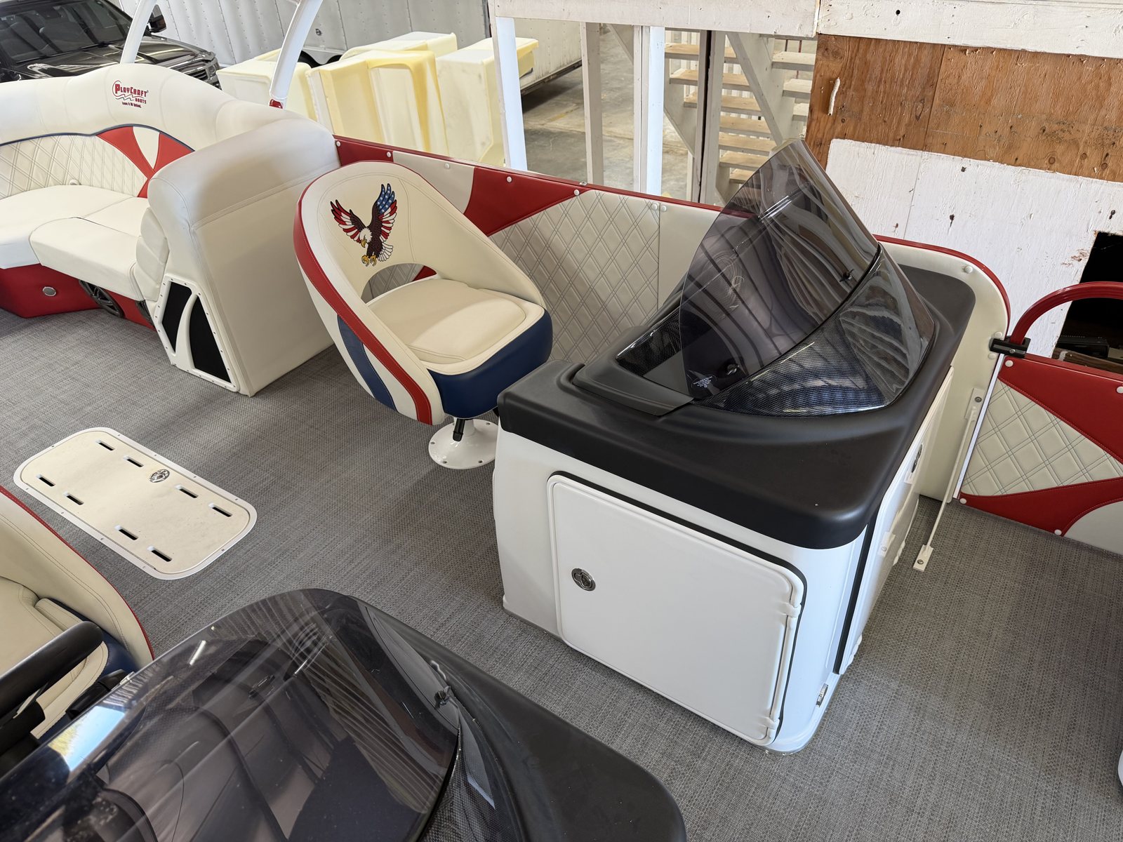 2027 PlayCraft 2900 Xscape Twin – 250th America Edition – usa interior 17